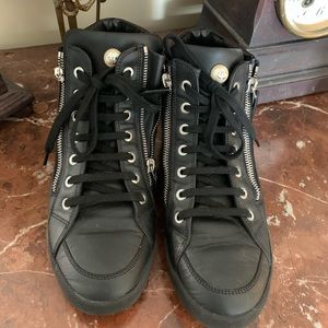 CHANEL CC HIGH TOP SNEAKER